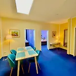 Business Near Neuss/düsseldorf Apartamento