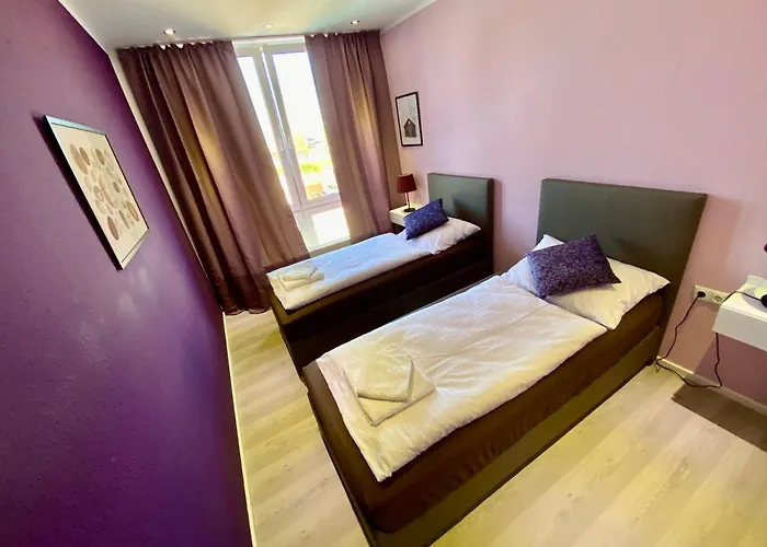 Business Near Neuss/duesseldorf *