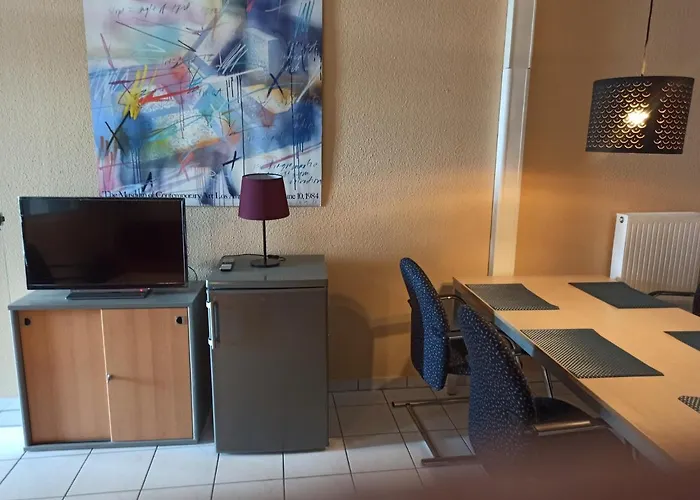 Business Near Neuss/duesseldorf 科尔申布罗赫